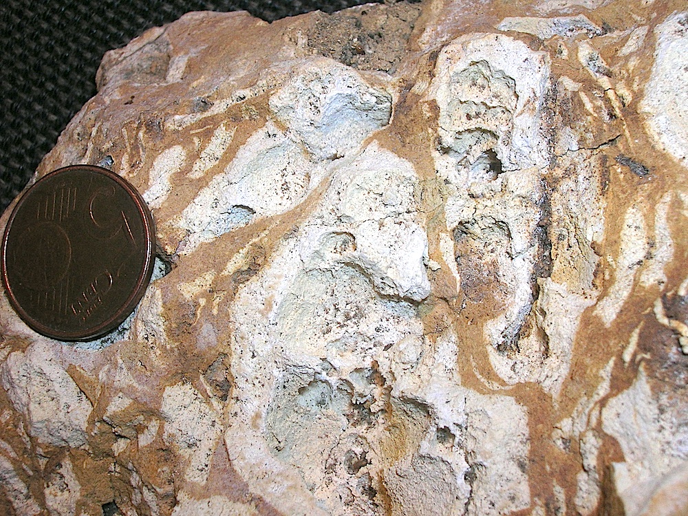 azuara impact structure, Jaulín breccia with internally corroded clasts and flow