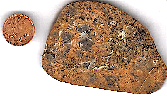 This image has an empty alt attribute; its file name is breccia3.png