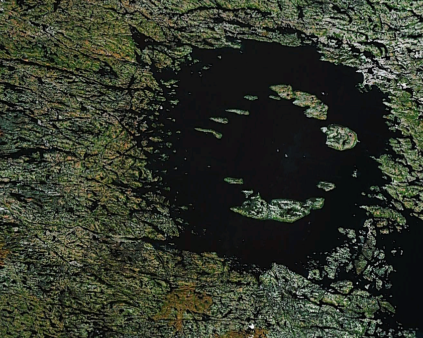 central-peak impact crater Clearwater west, Canada
