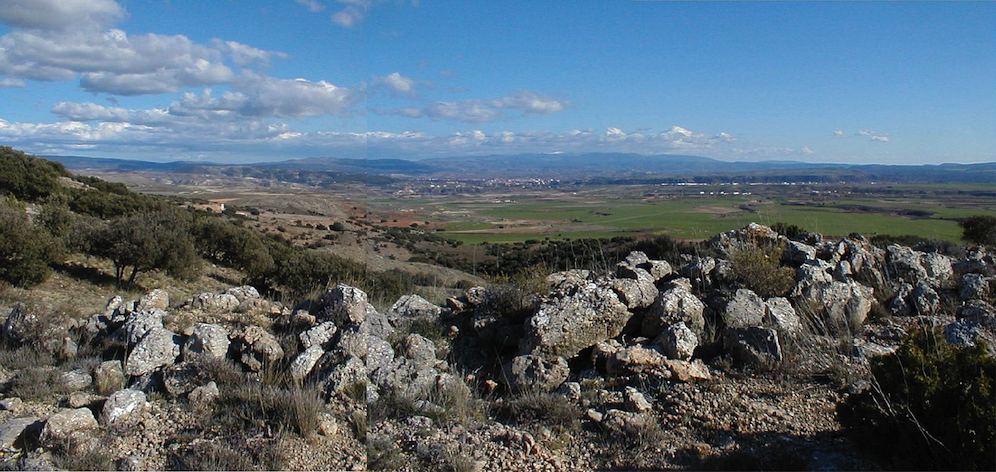 photo of the distant southern rim of the Rubielos de la Cérida impact basin