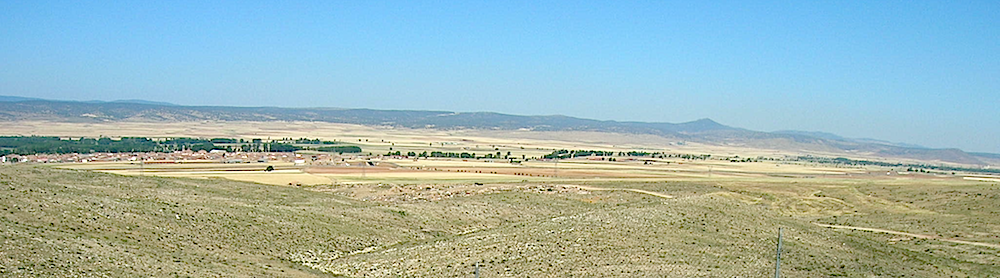 photo of the distant western rim of the Rubielos de la Cérida impact basin